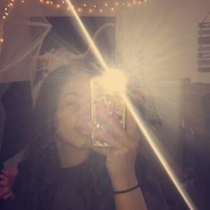 Meet your Posher, Daysia